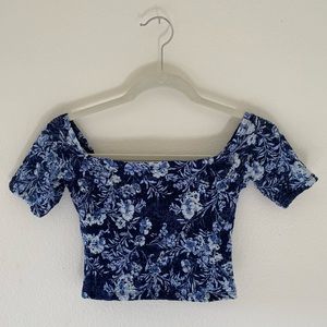 Hollister ✨ blue lace crop top